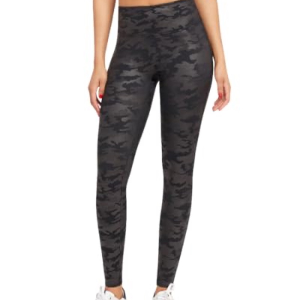 SPANX Black Camouflage Leggings  (B4)